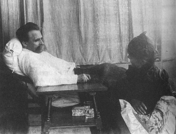 Nietzsche enfermo.png
